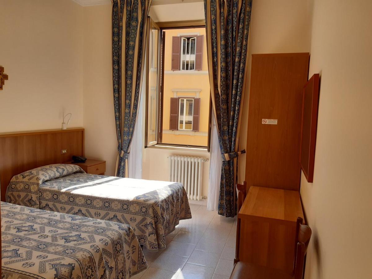 Suore Concezioniste Missionarie - Carmen Salles Roma Bed & Breakfast ภายนอก รูปภาพ